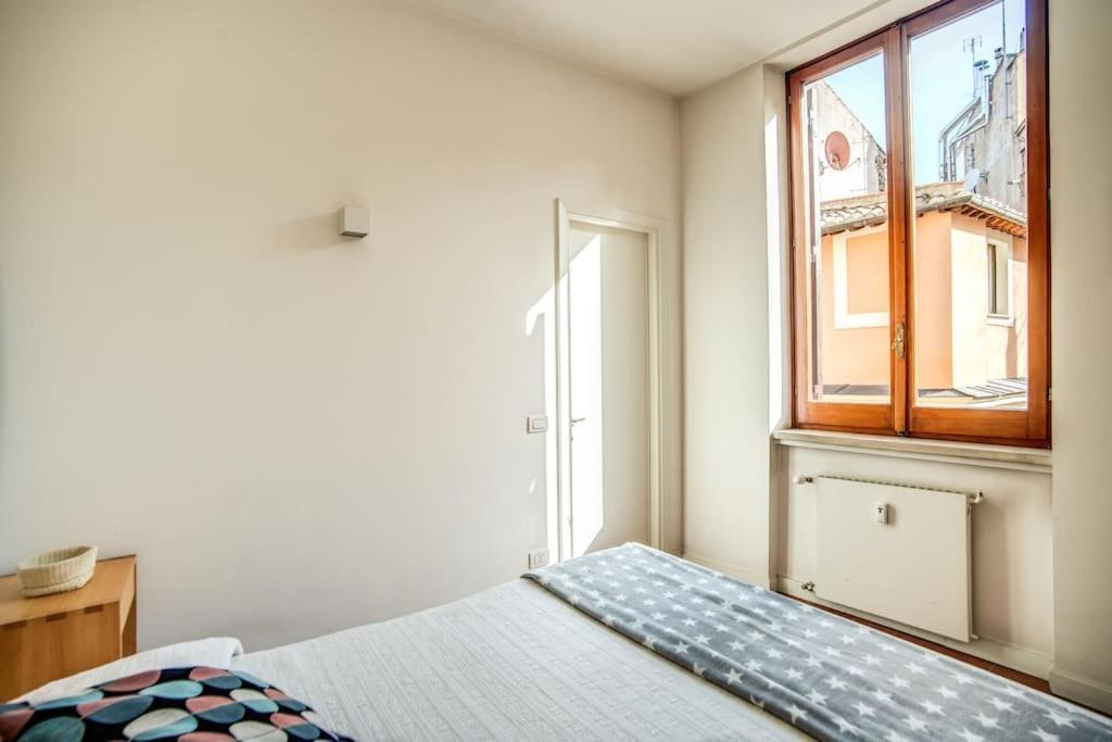 Charming House By The Colosseum Apartment Rom